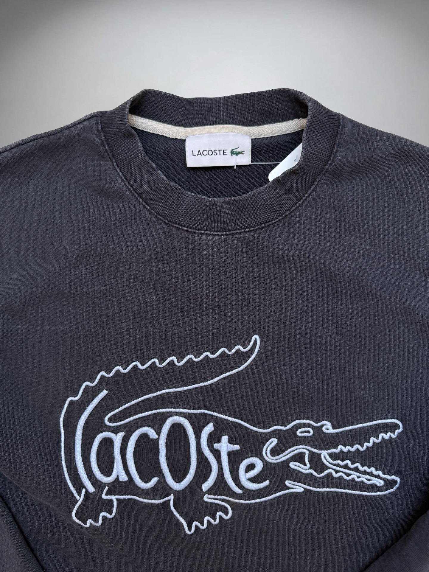 Lacoste Sweater (S-M)