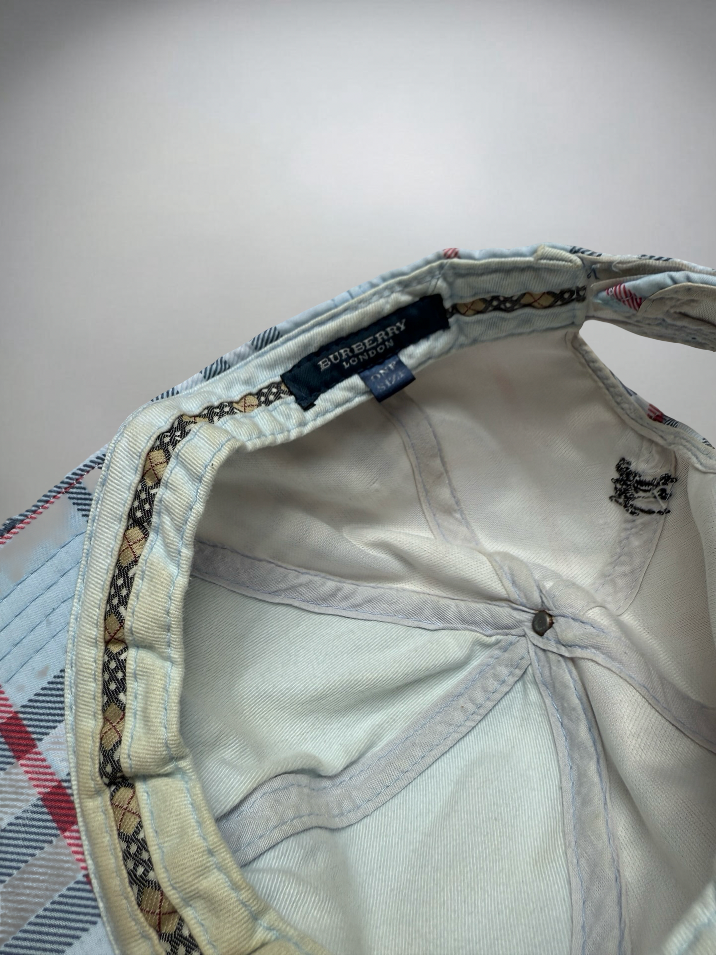 Burberry Cap (One Size)