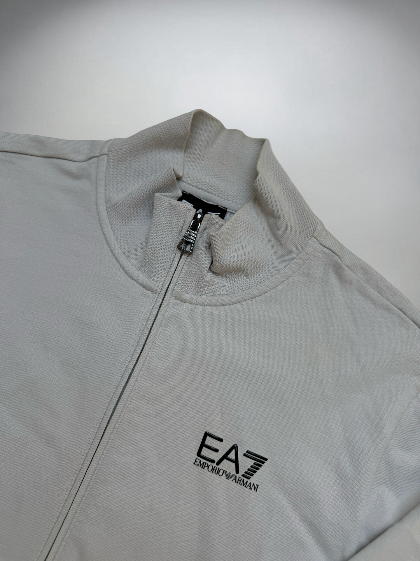 Armani EA7 Zip (S-M)
