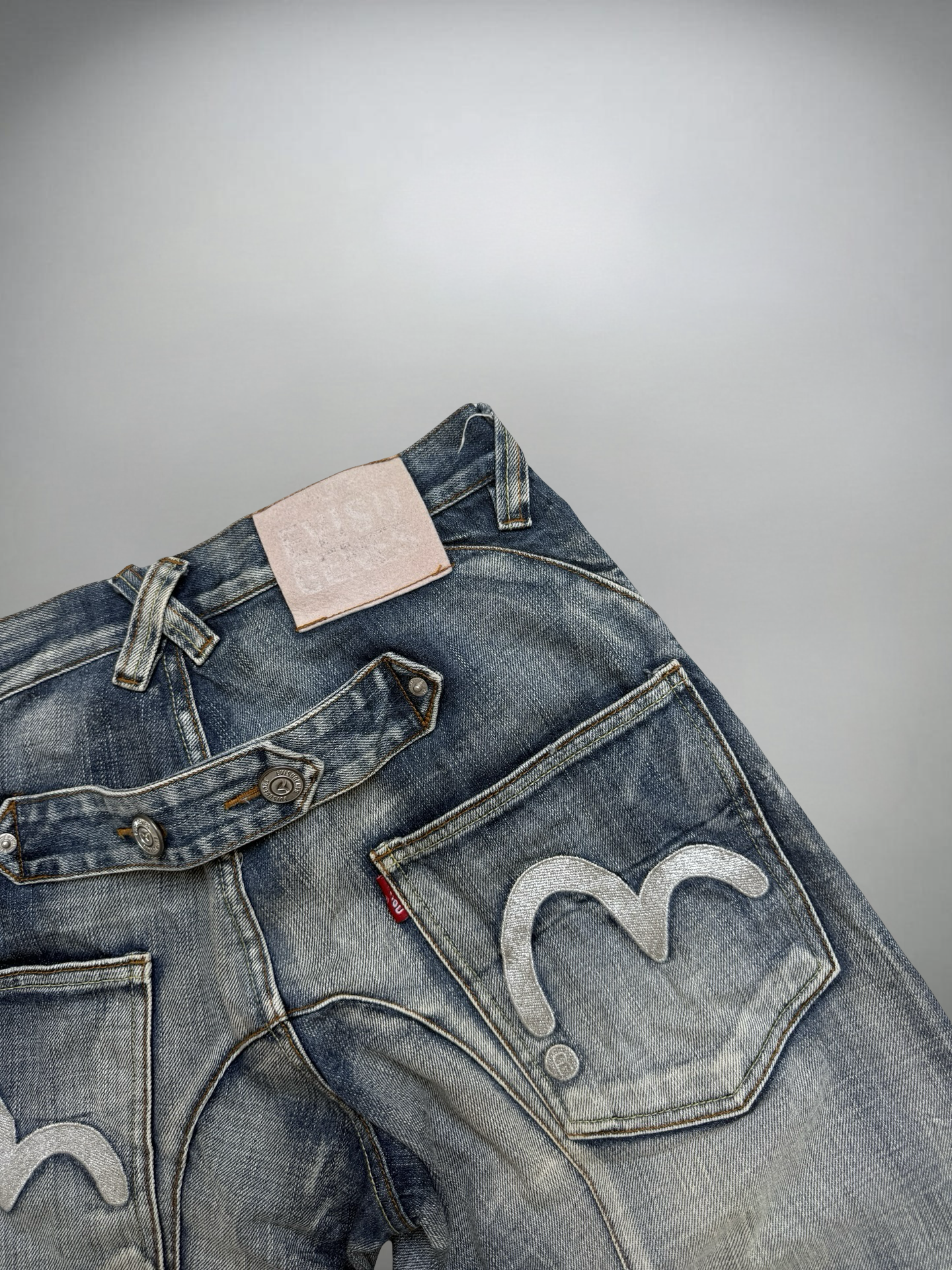 Evisu Jeans (S)