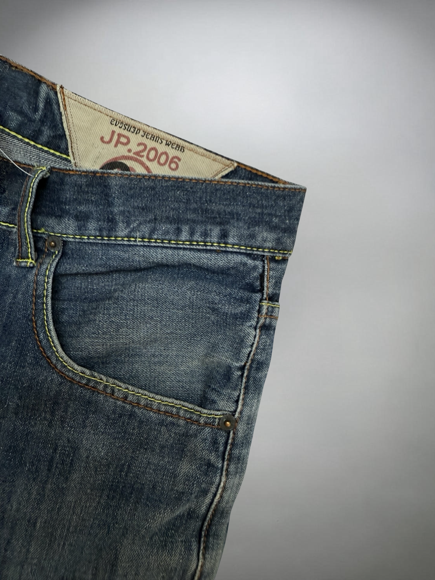 Evisu Jeans (M)