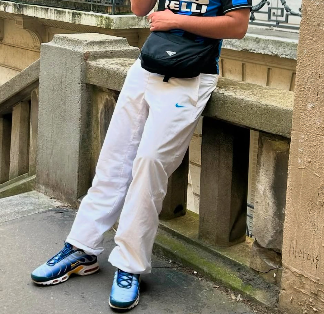TRACKPANTS