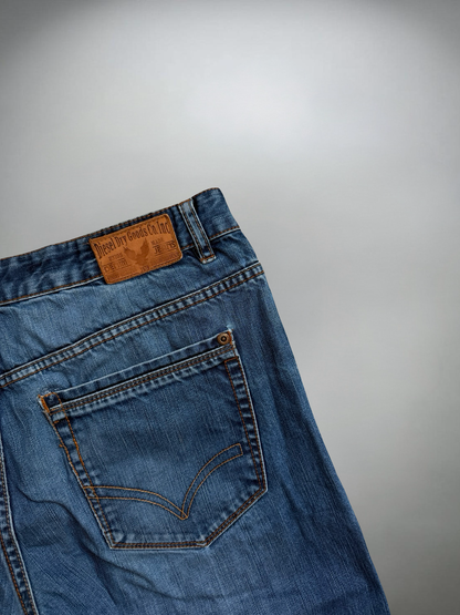 Diesel Basic Jeans  (M-L)
