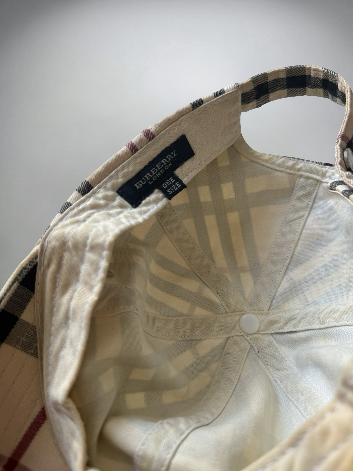 Burberry Cap (One Size)